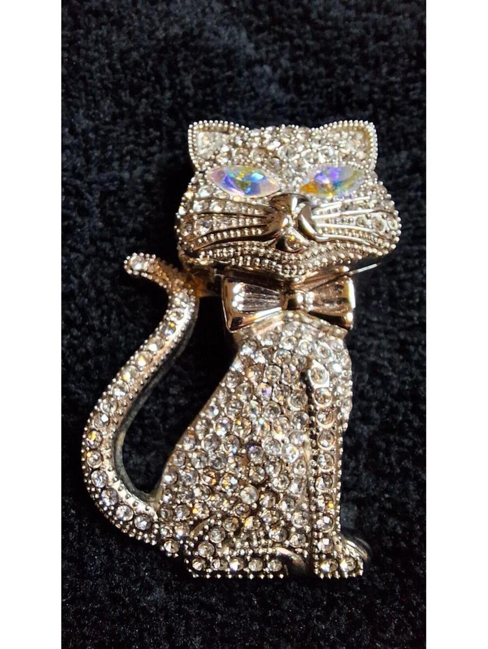 Vintage Gossip Rhinestone Cat Flip-Top Watch - J83169 - Working